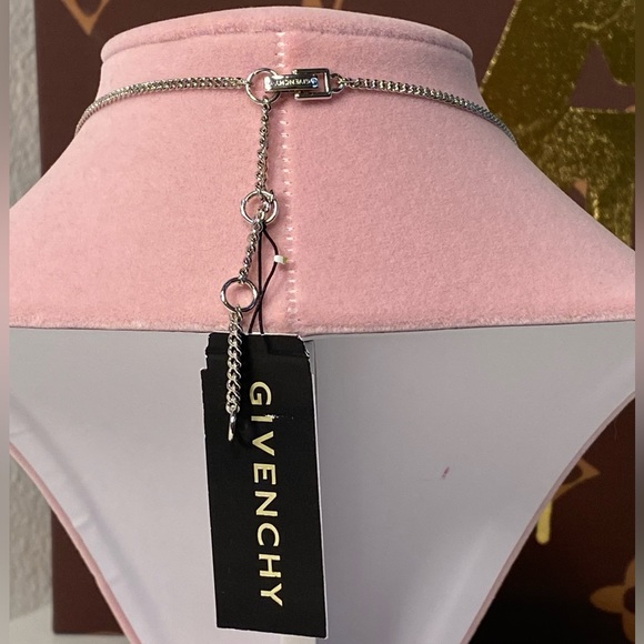 NWT Givenchy Pear/Round Shaped Crystal Necklace - Picture 4 of 6